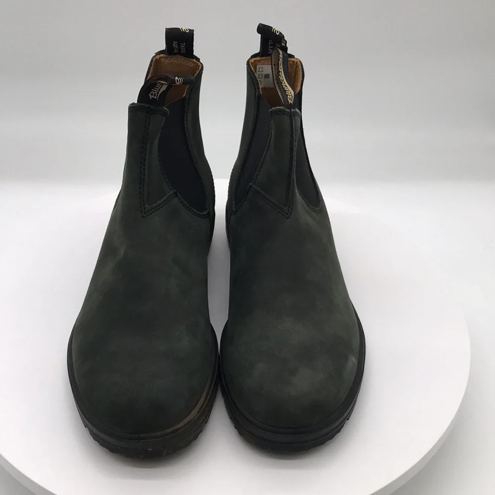 Blundstone Mens Chelsea Boot  size 10 US